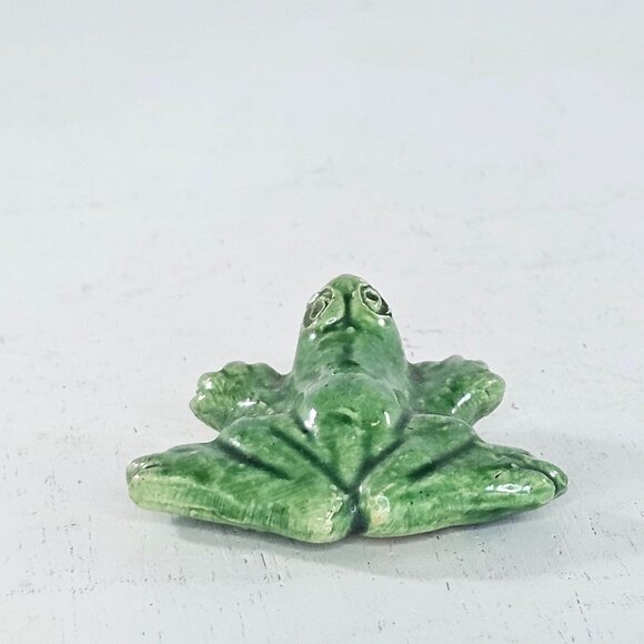 Vintage F Frazao Caldas Frog Miniature Figurine Majolica Pottery *Chipped* - Picture 5 of 8